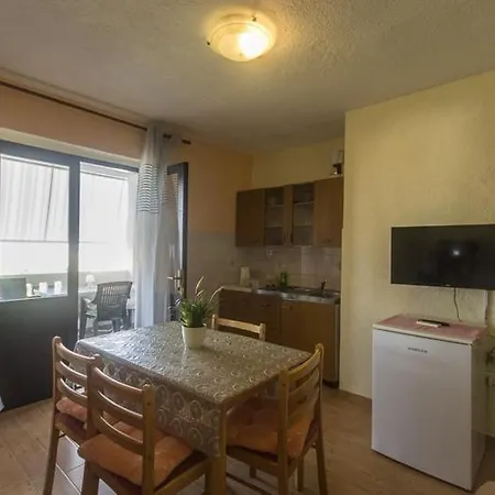 In With Sea View, Balcony, Air Conditioning, Wifi * Pakoštane