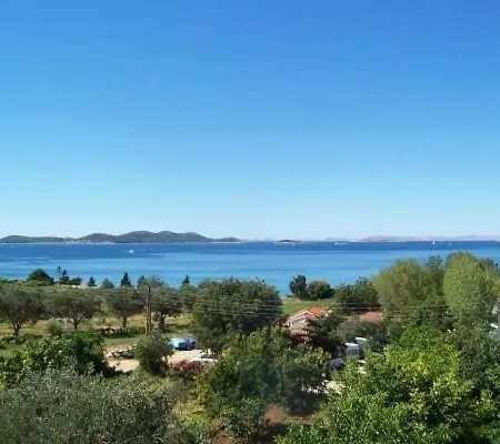アパート In With Sea View, Balcony, Air Conditioning, Wifi Pakoštane