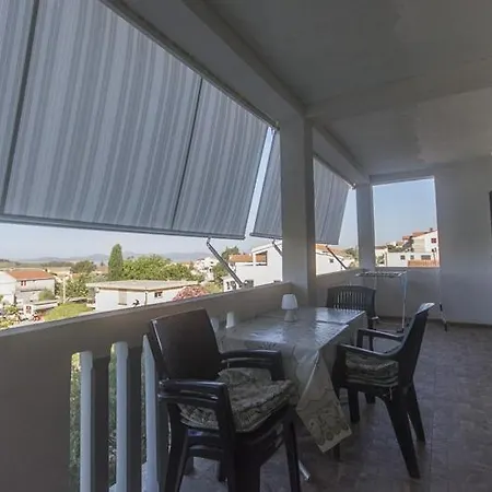 In With Sea View, Balcony, Air Conditioning, Wifi *